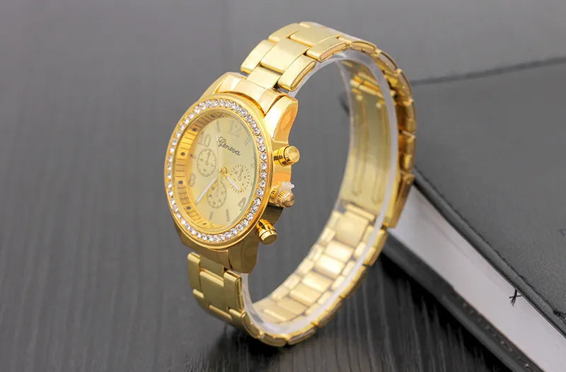 Modische Armbanduhr mit Diamant-Armband aus legiertem Stahl